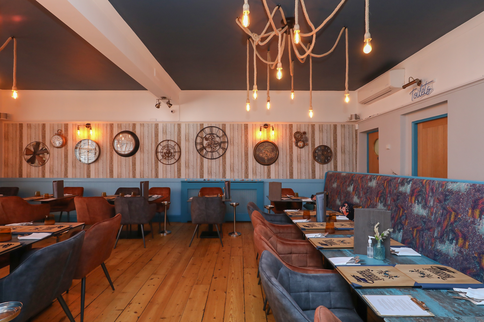 Inside the Wells Crab House
